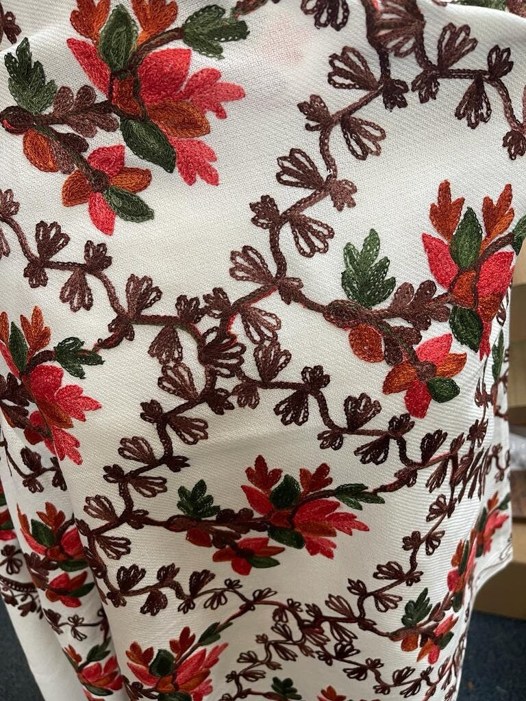 White Stunning Kashmiri Master Craftsman Hand Embroidered Luxury Shawl Wrap Scarf